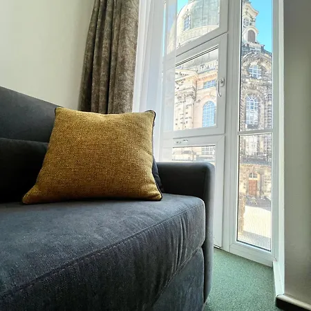 Grosses Familienapartment Mit Blick Zur Frauenkirche Dresden Room photo