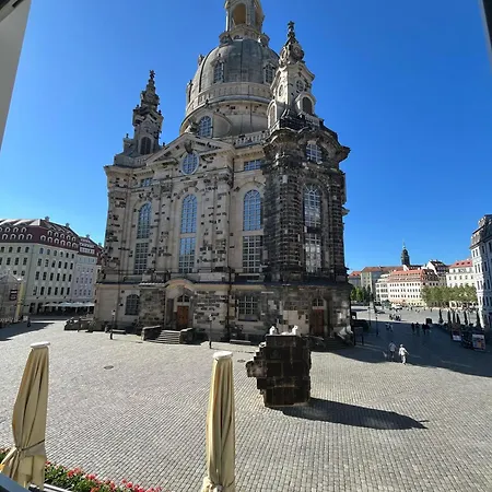 Grosses Familienapartment Mit Blick Zur Frauenkirche Dresden Room photo
